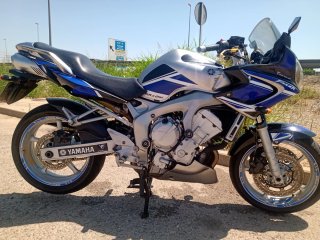 Yamaha FZ6 Naked Azul/Plata