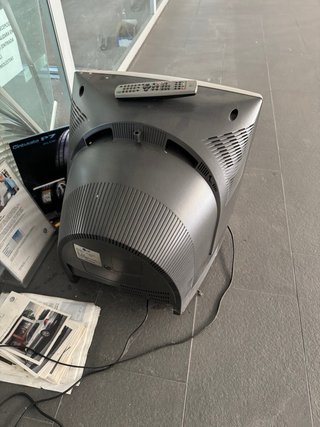 Televisor CRT LG 20 con VHS KE-20P30X con mando