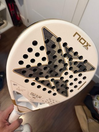 Pala Padel Nox AT10 12K Agustin Tapia