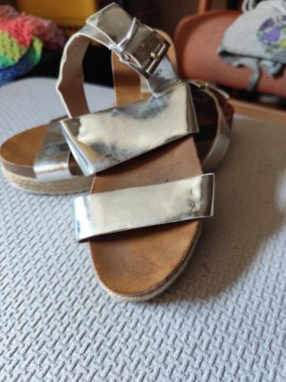 Sandalias plateadas con plataforma