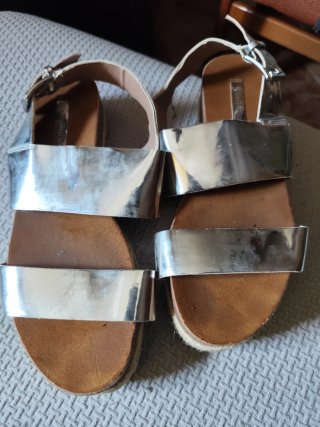 Sandalias plateadas con plataforma