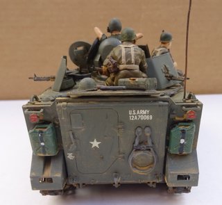 Maqueta Tamiya M113 US Army con figuras Vietnam