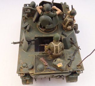 Maqueta Tamiya M113 US Army con figuras Vietnam