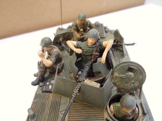 Maqueta Tamiya M113 US Army con figuras Vietnam