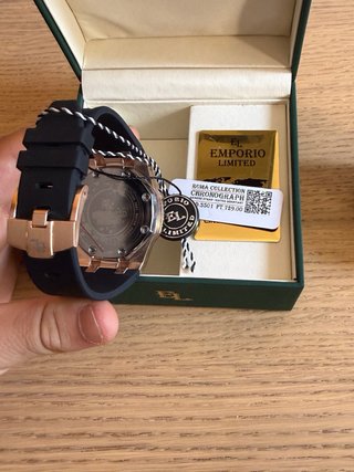 Reloj Emporio Armani Dorado y Negro