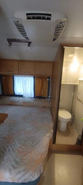 Caravana Knaus Sudwind 500+ bonita Parcela Blanes