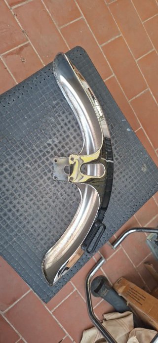 Lote piezas moto para Jose L.