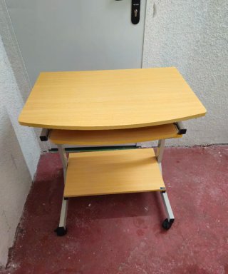 Mesa Ordenador Ruedas Madera y Metal