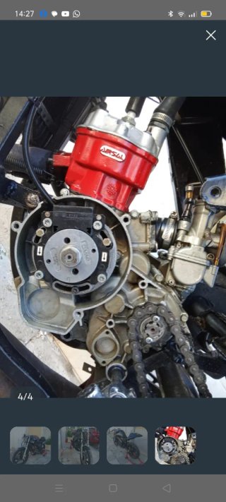 Moto Naked Negra
