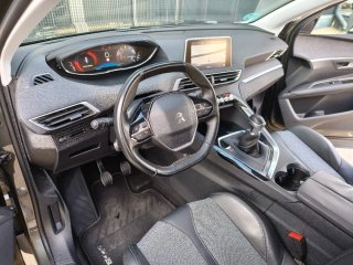 Peugeot 3008 Allure 1.2 130 CV
