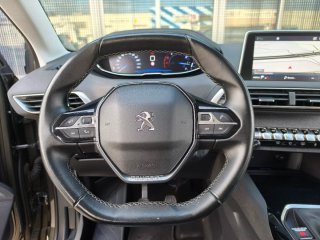 Peugeot 3008 Allure 1.2 130 CV