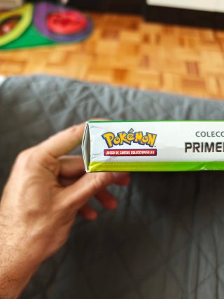 Caja Pokémon TCG Serie 1 Primer Compañero