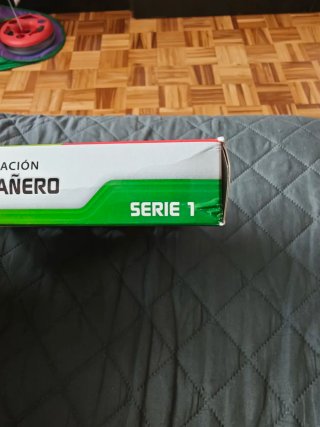Caja Pokémon TCG Serie 1 Primer Compañero