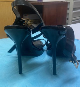 Sandalias tacón alto negras