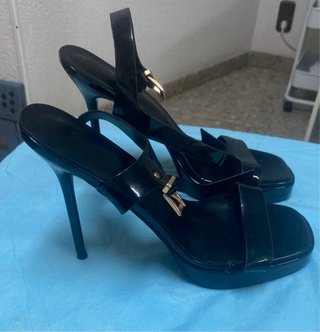 Sandalias tacón alto negras