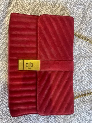 Bolso Uterqüe cadena dorada rojo