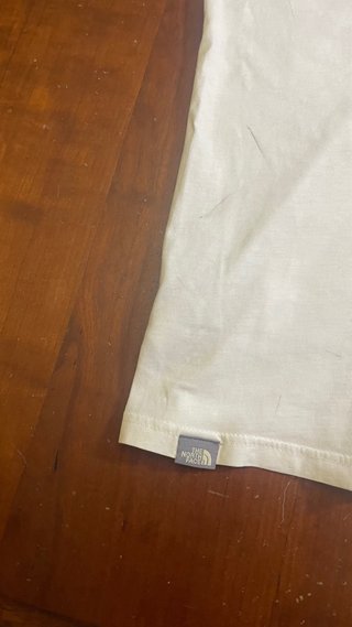 Camiseta The North Face Blanca Urbana