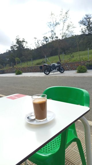 Honda CBR 600 RR Negra y Blanca