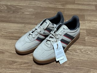 Zapatillas Adidas Barreda JP7100 Beige