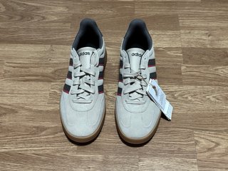 Zapatillas Adidas Barreda JP7100 Beige