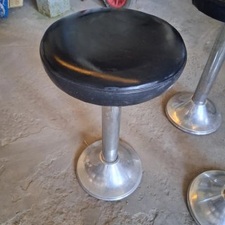 Taburetes negros vintage metal (3 unidades)