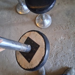 Taburetes negros vintage metal (3 unidades)