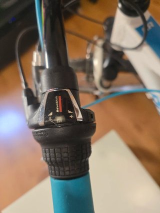 Bicicleta MT Rockrider Blanca y Azul