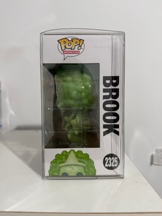 Funko Pop! Brook One Piece 2325 Glow in the Dark