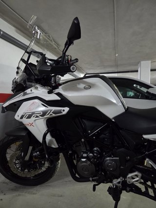 Benelli TKR 502X Blanca