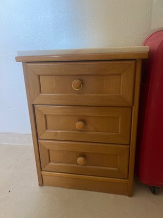 Comodino in legno e marmo