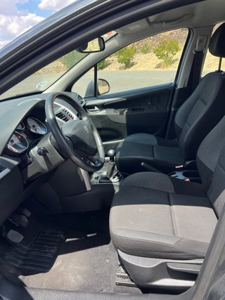 Peugeot 207 2012