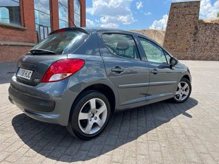 Peugeot 207 2012