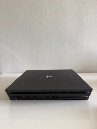 PS4 Pro 1TB + 3 Controller + Giochi
