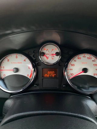 Peugeot 207 1.6 hdi