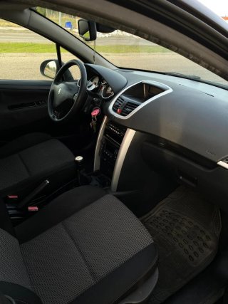 Peugeot 207 1.6 hdi