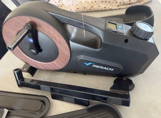 Ellittica MERACH MR-E43 compatta