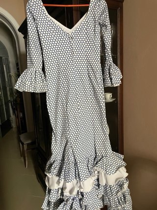 Traje de flamenca lunares