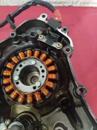 Tapa alternador Kymco Super Dink 125
