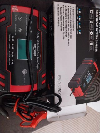 Cargador Batería Coche 12V/24V 4A