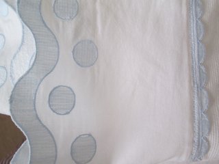 Set di biancheria per culla con ricami