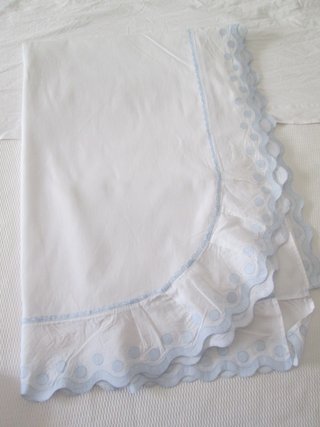 Set di biancheria per culla con ricami