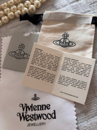 Collar Vivienne Westwood Orb Negro Plata