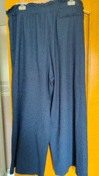 Conjunto Esmara kimono y pantalón T.48-50