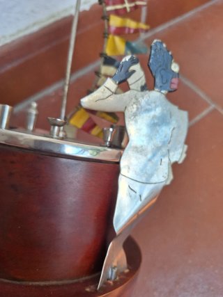 Figura antigua decorativa