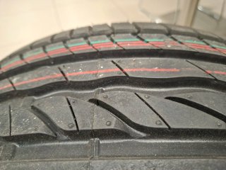 Neumático 205/55R16 91H con llanta VAG