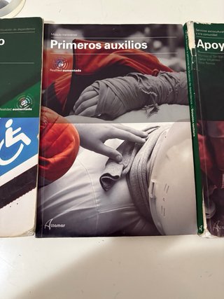 5 libros de el grado medio 1ºTAPSD