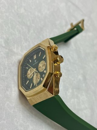 Reloj Cronógrafo Dorado y Verde
