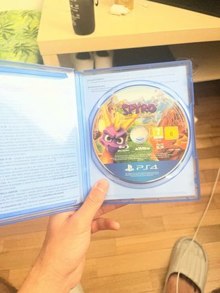 God of War,spyro,pes2020 lite