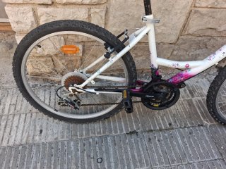 Bicicleta Niña Blanca y Morada