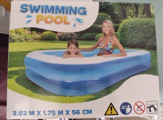 Piscina sin estrenar.